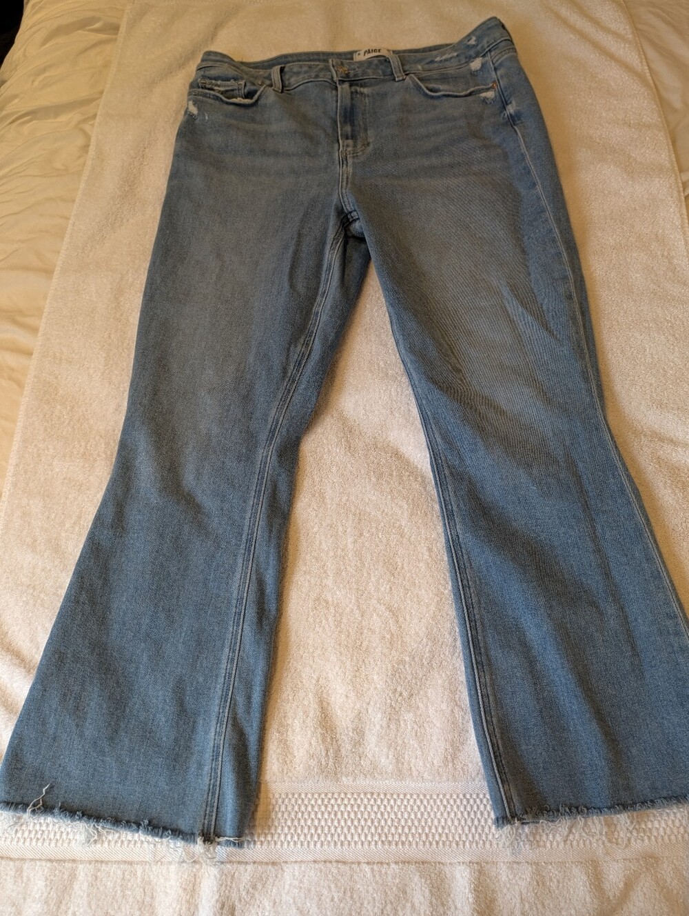 Paige Colette Crop Flare Jeans Raw Hem Light Wash Stretch Denim Size 32